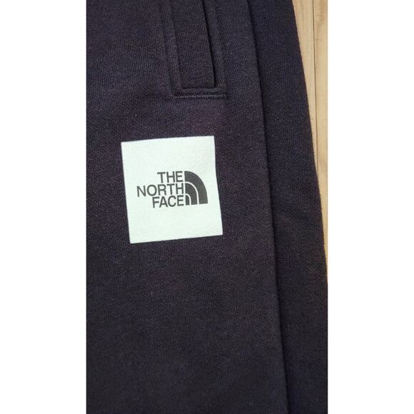 The North Face Joggers Mens Small Black Standard Fit Core Sweatpants NWT - Picture 4 of 14